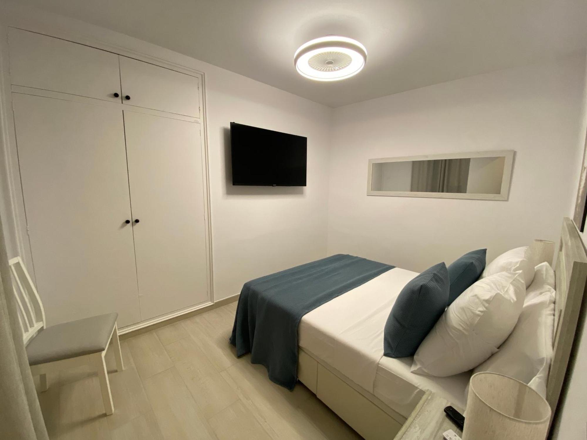 Apartaments L'Arc ปาลาฟรูเจย์ ภายนอก รูปภาพ
