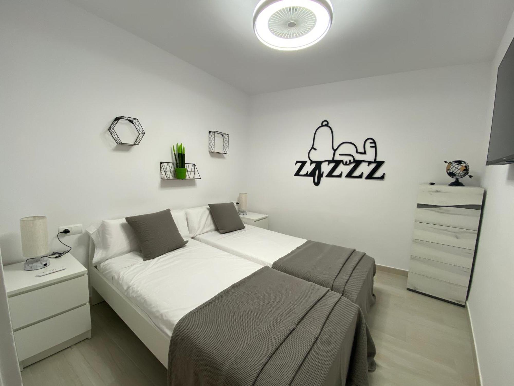 Apartaments L'Arc ปาลาฟรูเจย์ ภายนอก รูปภาพ